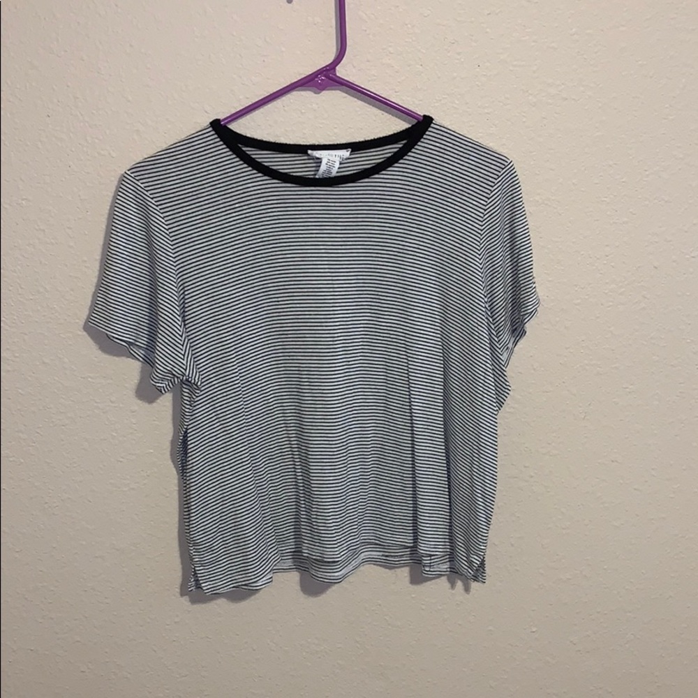 Cropped stripe shirt
